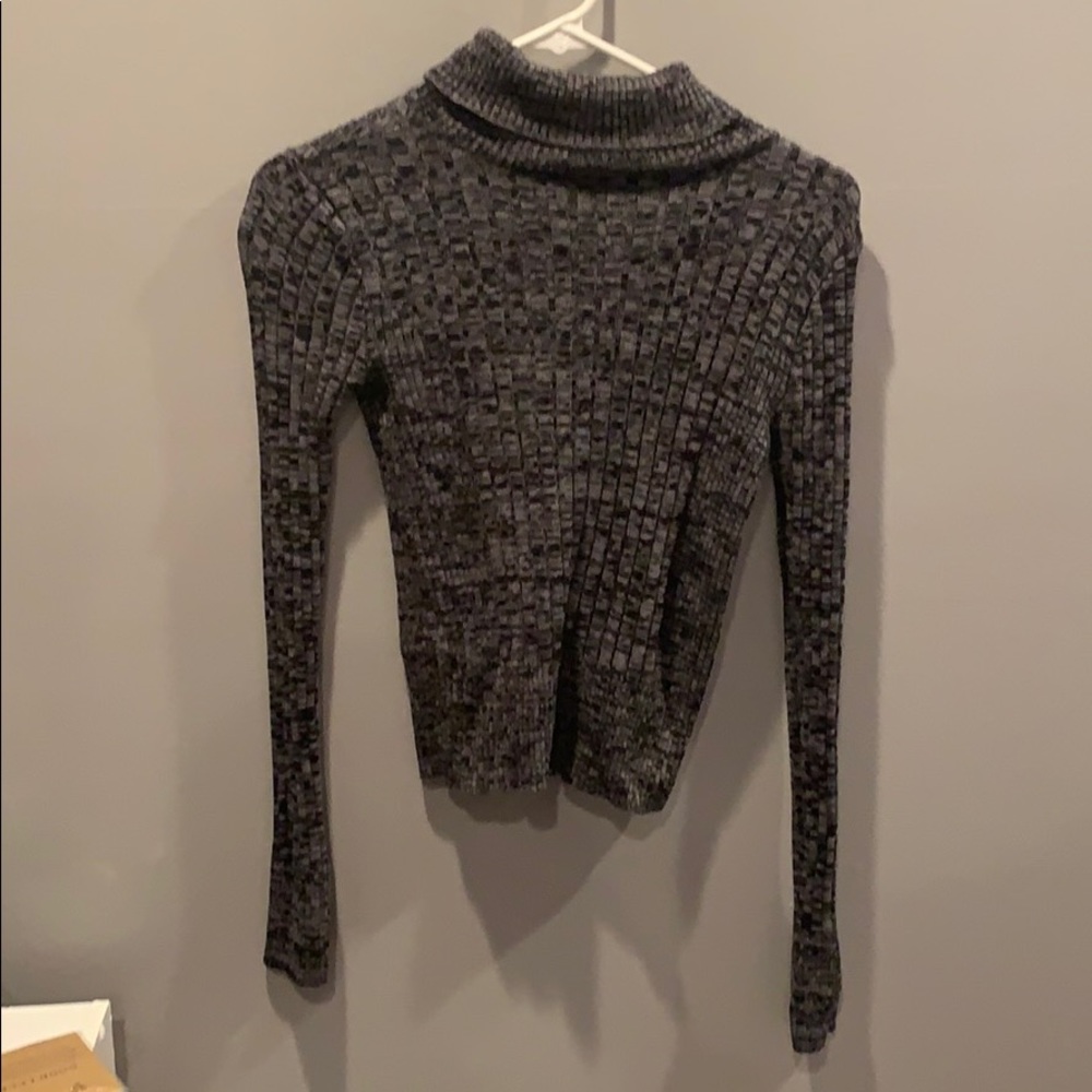 Long sleeve turtle neck